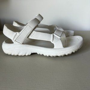 Teva Hurricane